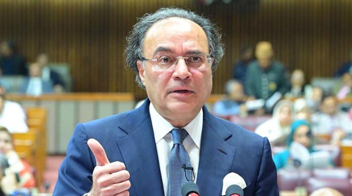 Finance Ministry backs increasing retirement age to 62 during pension funding issues