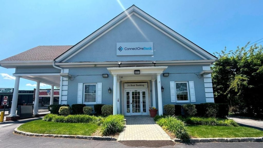 First National Bank of Long Island joins forces with ConnectOne Bank