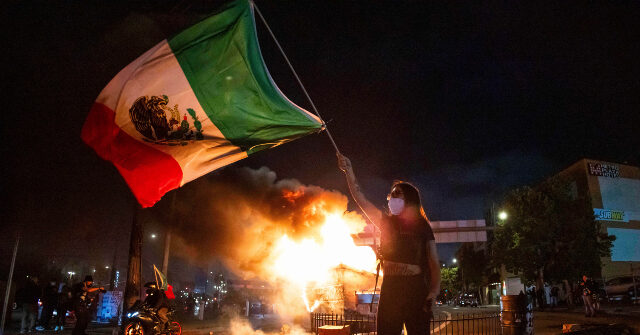 Florida Left-Wing Groups Pledge to March 'in Support of Los Angeles'