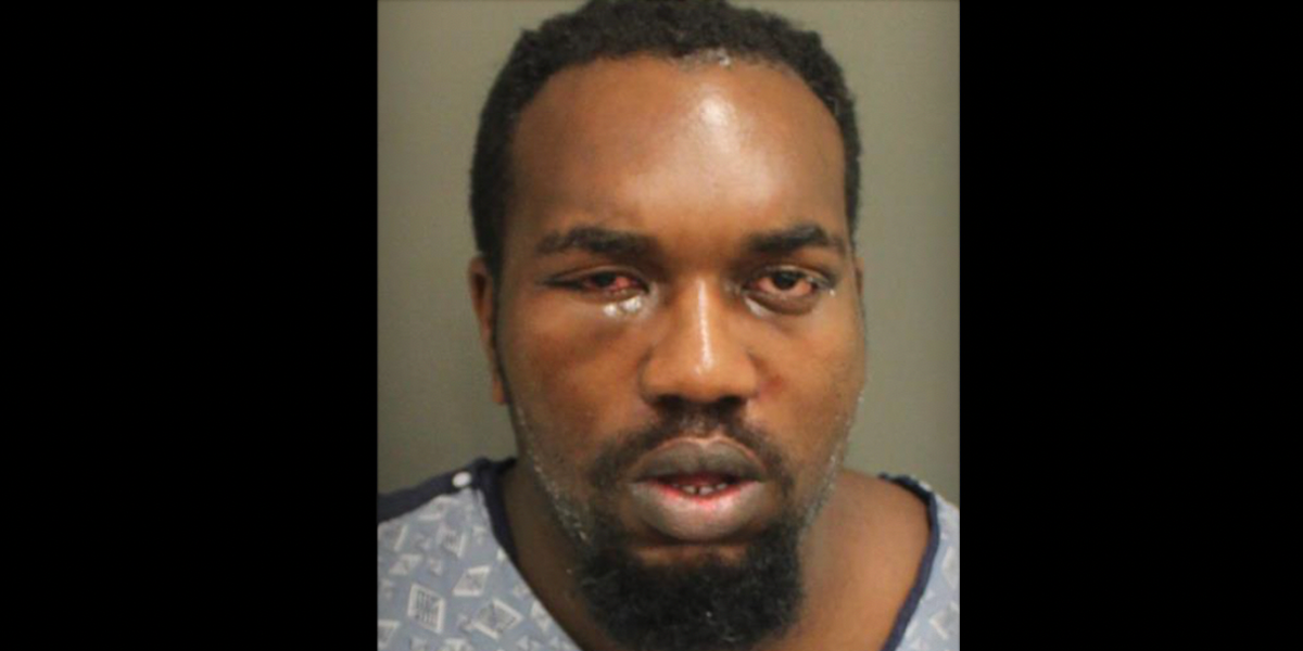 Florida man — 6'2'', 280 lbs — strangles officer after skipping out on $50 pizza tab, authorities report. But another officer steps in.