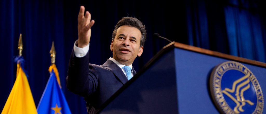 Former Trump FDA Head Allegedly Bypasses Longtime Officials