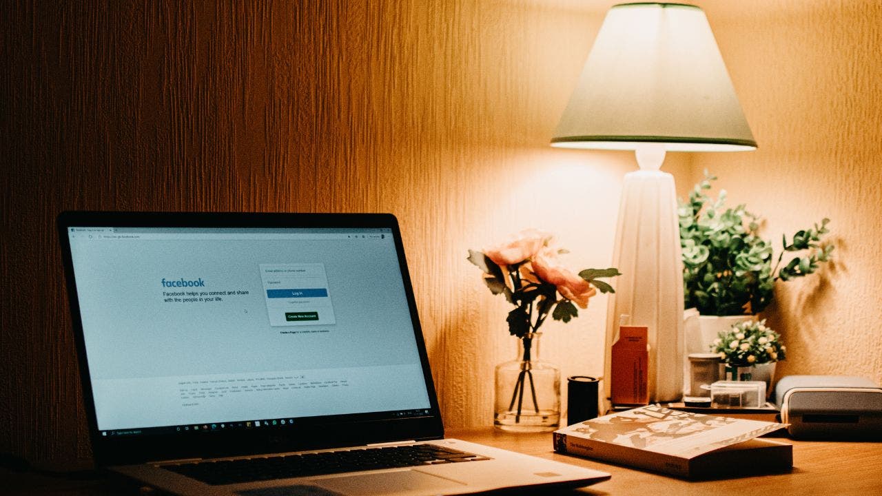 Fraudulent Facebook ads using AI deepfakes aim at at-risk individuals