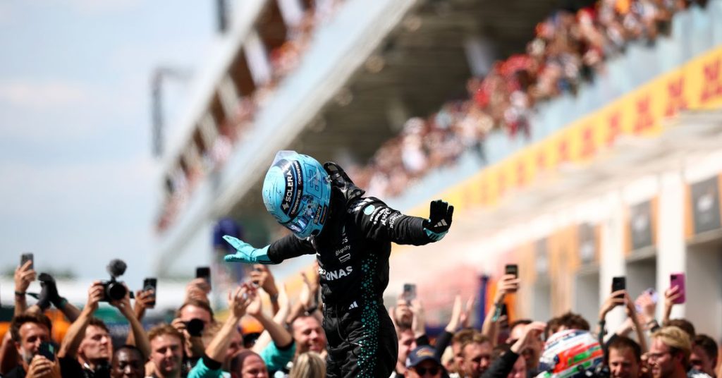 George Russell remains unconcerned amid speculation about his F1 future