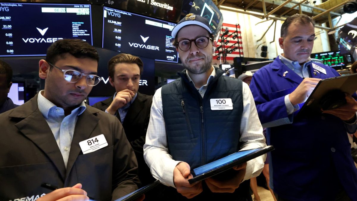 Goldman reports that the 'TINA trade' is still strong, supported by 401(k) purchases.