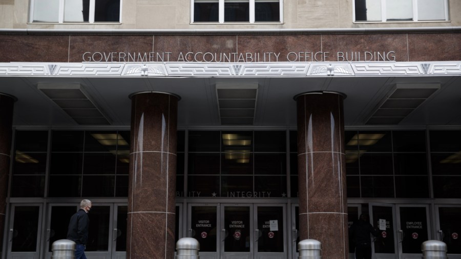 House GOP moves forward with bill that weakens government oversight