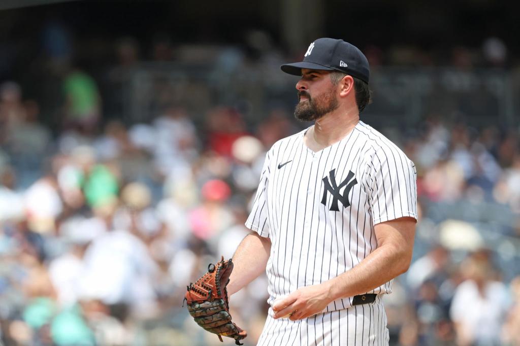 How Carlos Rodon of the Yankees handled a missed strike call