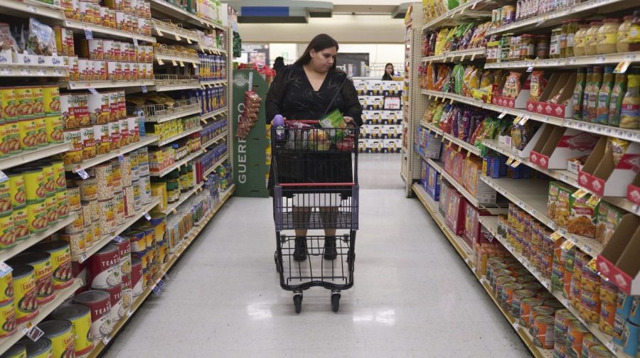 How many unapproved ingredients ended up in our food and what the FDA can do about it