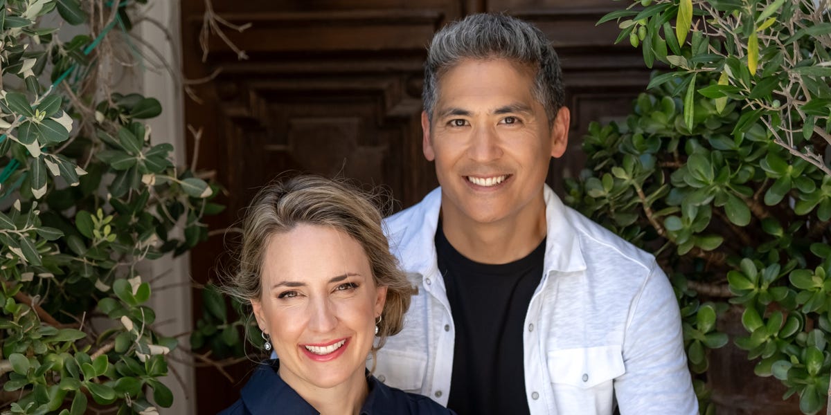 Investors who are financially independent and own over 100 properties share six methods for earning money in real estate