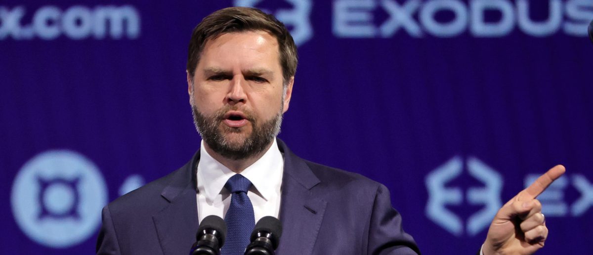 JD Vance Addresses &lsquo;Crazy Stuff&rsquo; and Criticism of Trump Regarding the Iran War