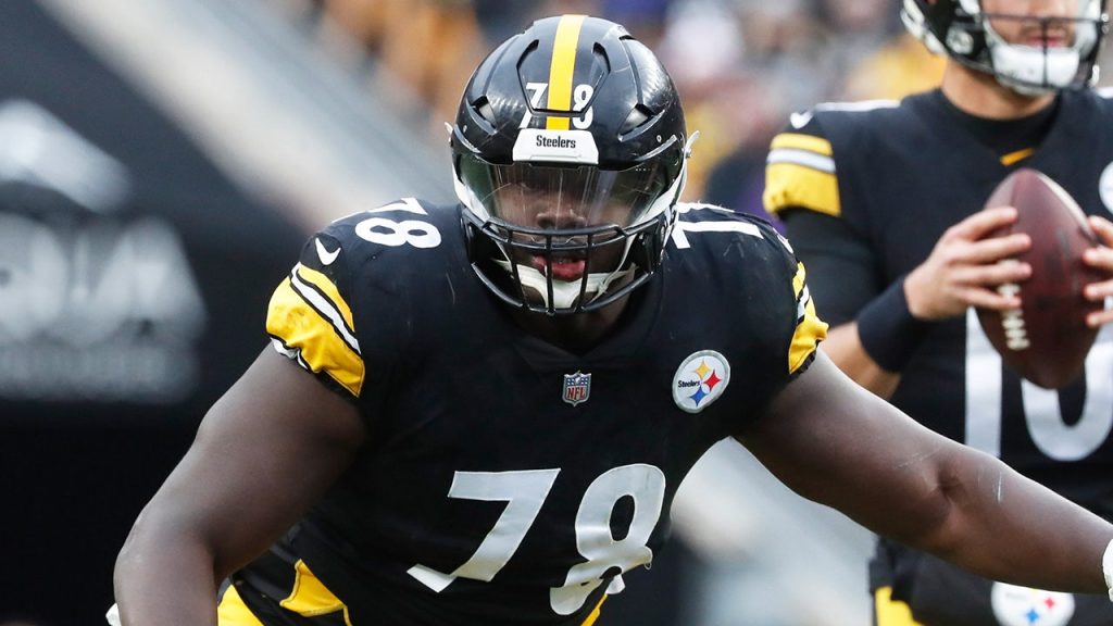 James Daniels shares his thoughts on an NFL injury in light of immigration arrests.