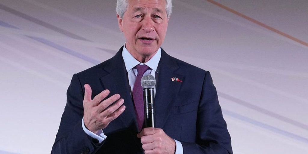 Jamie Dimon cautions that the U.S. may deplete its missile supply in a week