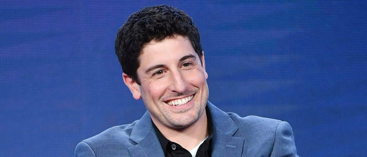 Jason Biggs, the star of 'American Pie,' confesses to searching through trash bins for cocaine.