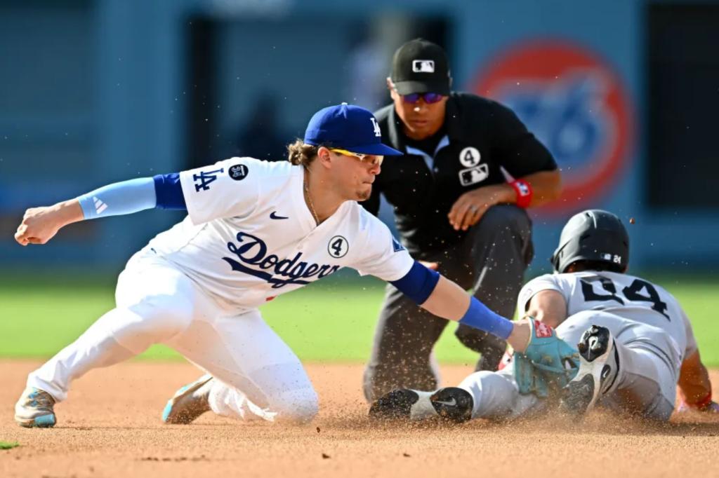 Jasson Dominguez of the Yankees is expected to come back soon from his thumb injury.