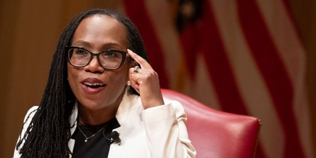 Justice Amy Coney Barrett embarrasses Justice Ketanji Brown Jackson with her seeming lack of knowledge about American law