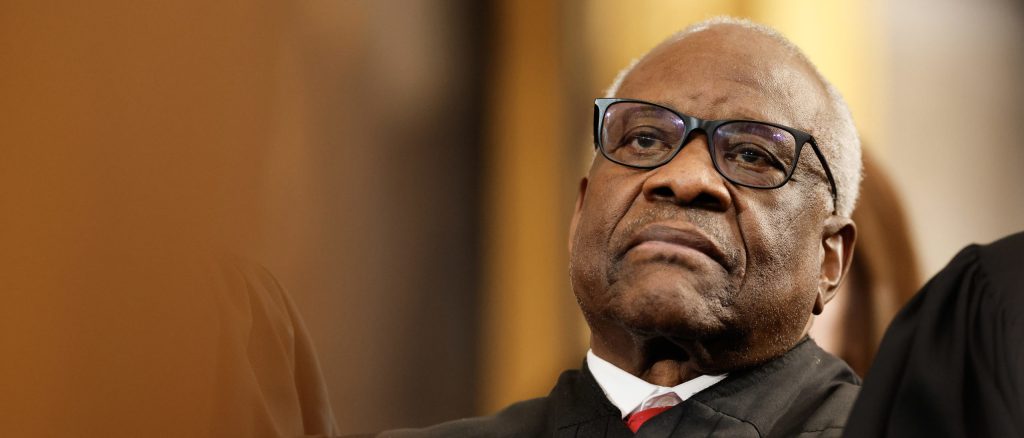 Justice Thomas Directly Criticizes Judges For Unquestioning Trust In 'Self-Proclaimed Experts'