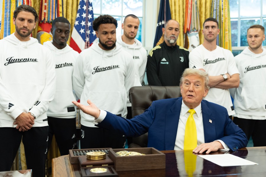 Juventus player finds his encounter with Trump in the Oval Office "a bit strange"