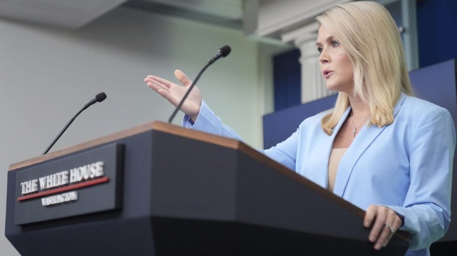 Leavitt criticizes a 'foolish question' regarding Trump's warning to protesters