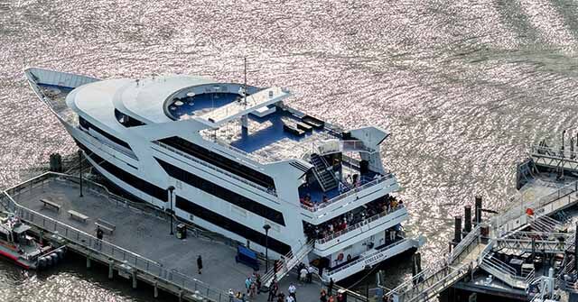 Many Hurt When NYC Party Boat Crashes into Dock