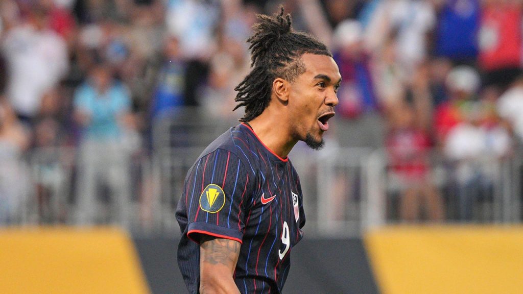 Matt Freese's key saves lead USMNT to victory over Costa Rica in Gold Cup quarterfinal