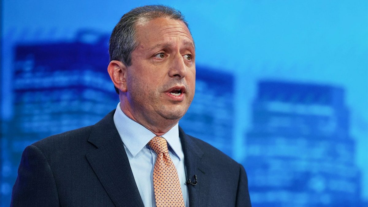 Mayoral candidate Brad Lander was taken aback to learn that the arresting officers were immigrants.