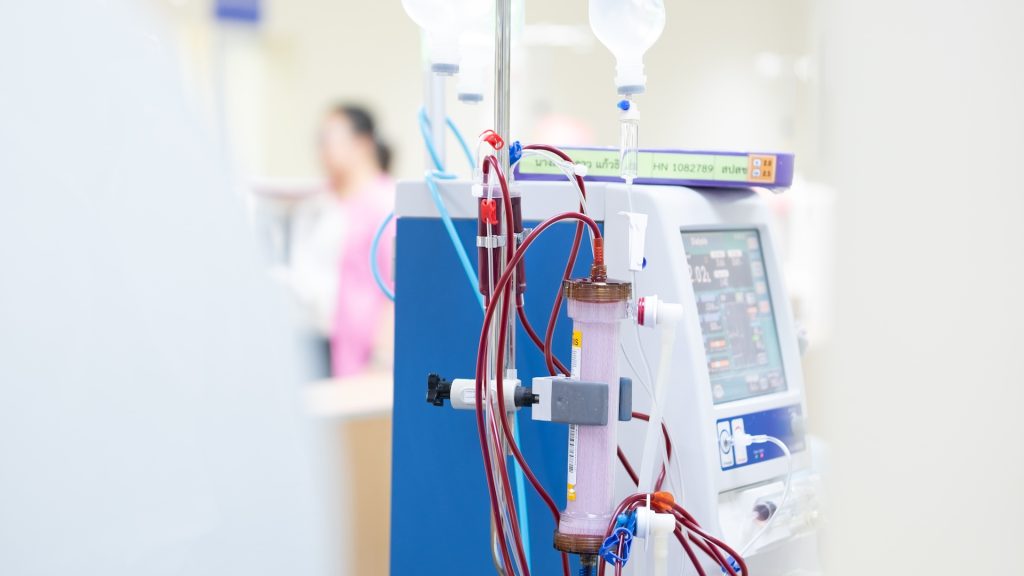 Medical mystery: A woman began consuming foam from her chair during dialysis