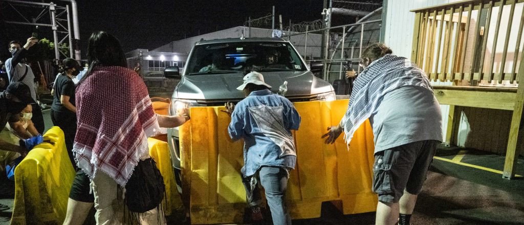 Migrants Flee Immigration Detention Center in New Jersey