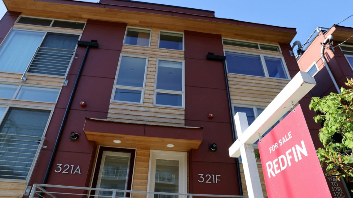 Mortgage rates decrease to 6.77%