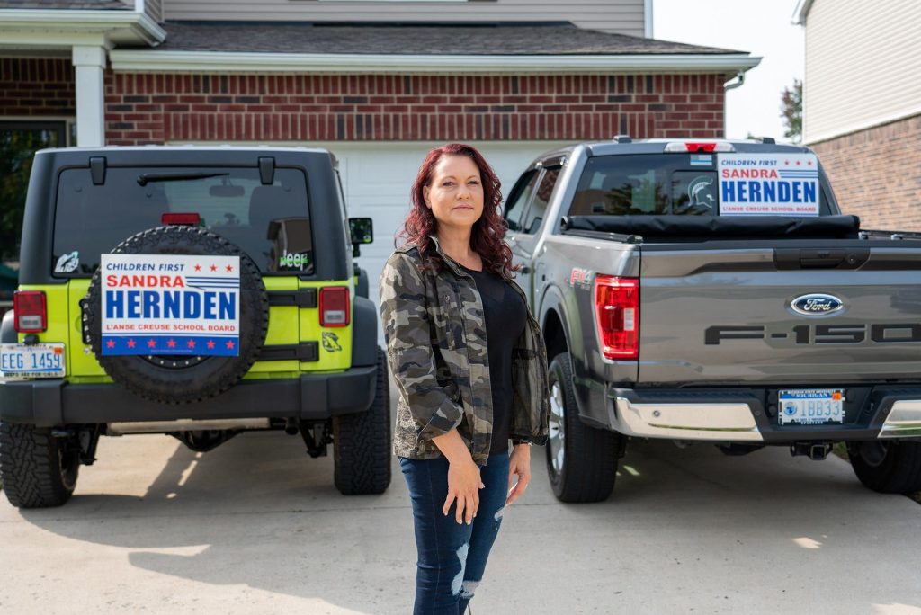 Mother sues school board for targeting her during the pandemic