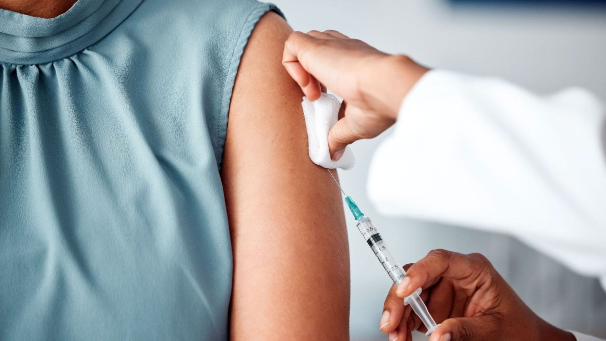 Panel decides to eliminate mercury-containing thimerosal from flu vaccines