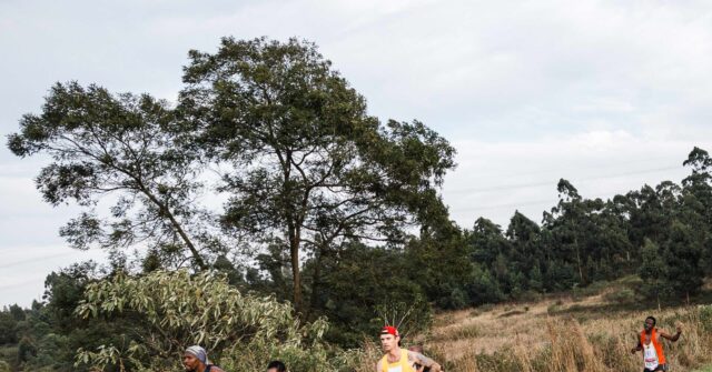 Pro-Palestinian Crowd Disturbs Israeli Runners at South Africa's Comrades