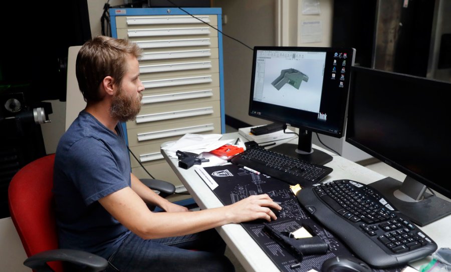 Programmers are protecting the Second Amendment: homemade firearms and digital defiance