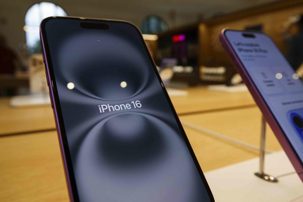 Reasons Apple Stock Is No Longer a 'Buy' for Needham Analysts