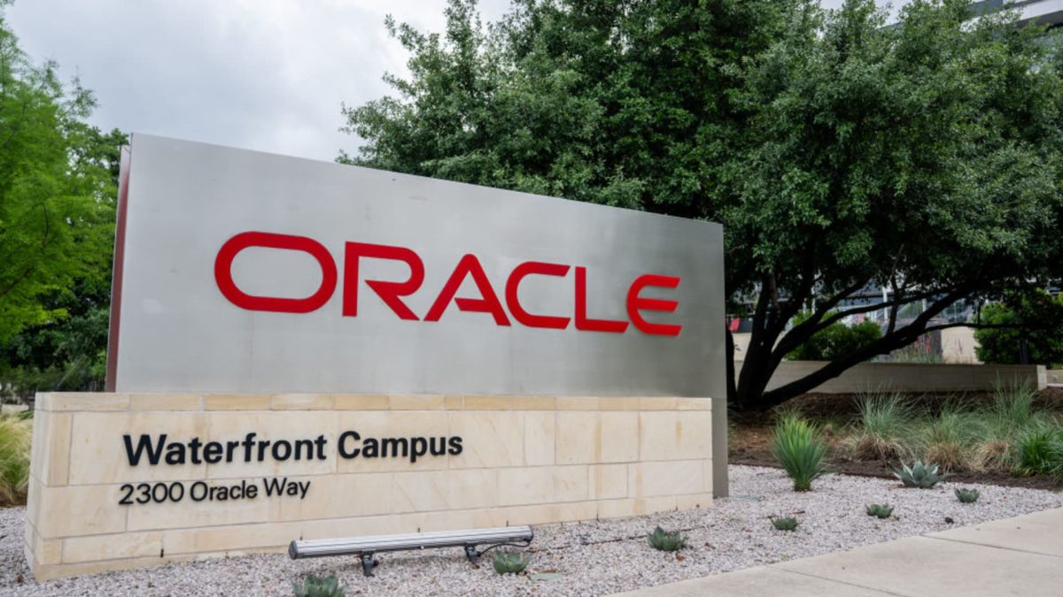 Reasons Oracle could rise another 70%, according to investor Victoria Greene