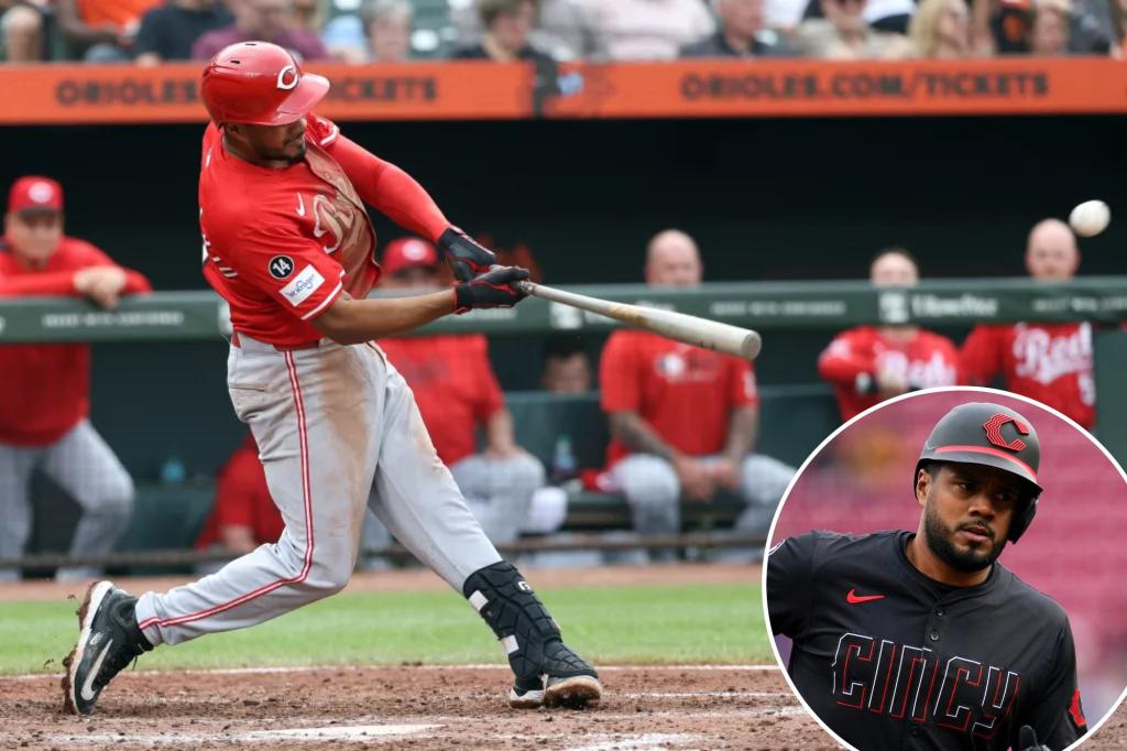 Reds release Jeimer Candelario partway through $45 million contract