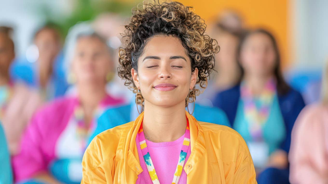 Reprogram Your Mind in Just 2 Minutes Daily, According to a Healing and Burnout Specialist