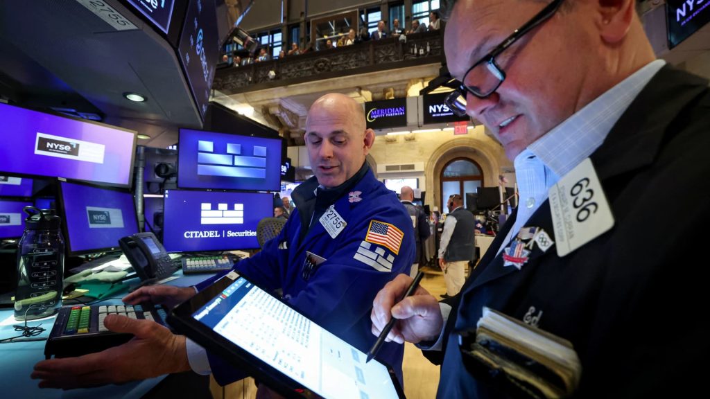 S&P 500 sees consecutive gains as traders feel optimistic about progress in U.S.-China trade discussions: Live updates