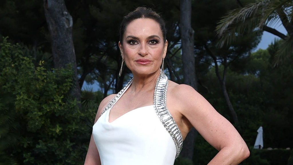 'SVU' star reveals surprising information about mother's deadly accident