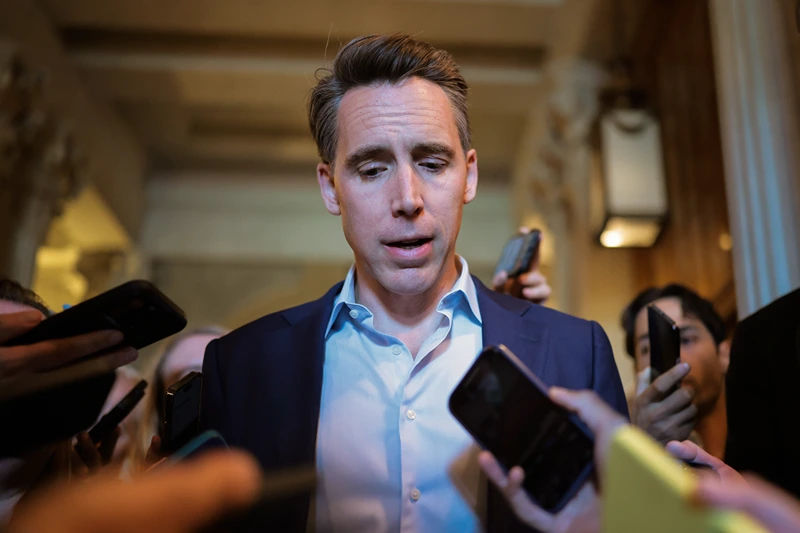 Senator Hawley leads a proposal to raise the federal minimum wage: ‘Times have changed’