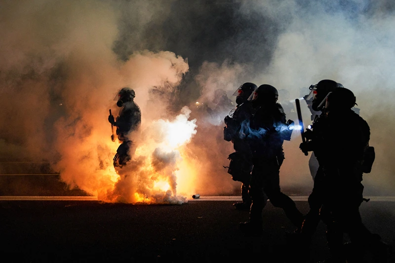 Several officers hurt in Portland as violent protesters tried to enter ICE facility