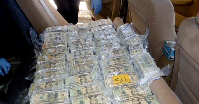 Smugglers Caught at the Texas-Mexico Border with $800,000 in Cash