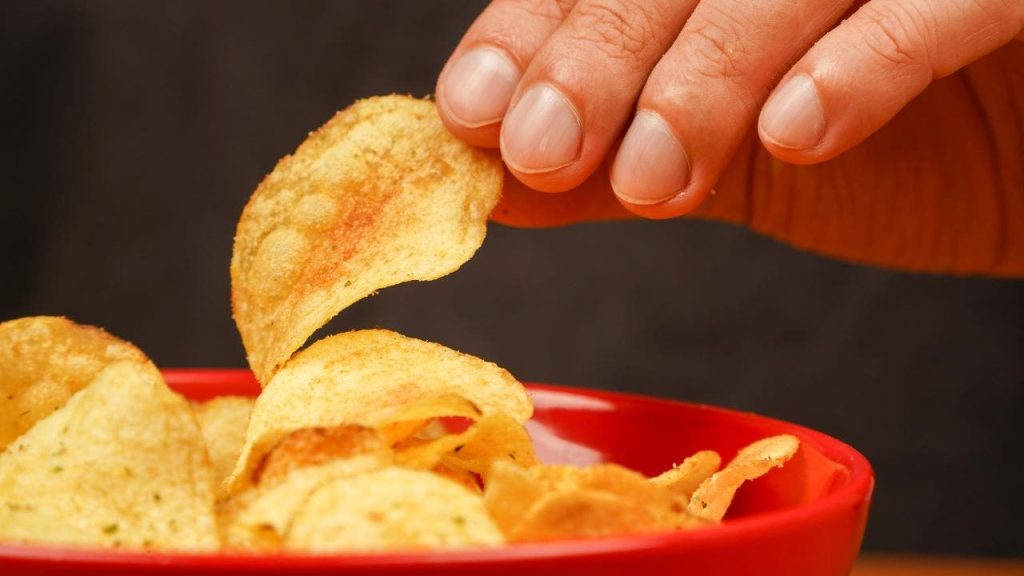 Snackers have varied responses to the new Lay's Bacon Grilled Cheese chips