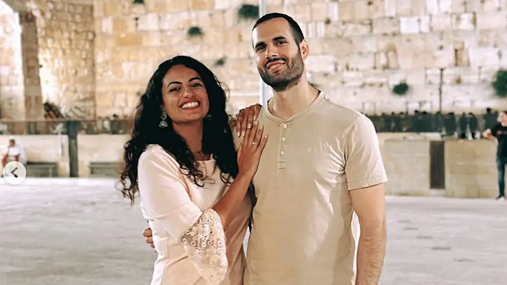 Star of 'Jewish Matchmaking' on Netflix navigates bomb shelters in Israel