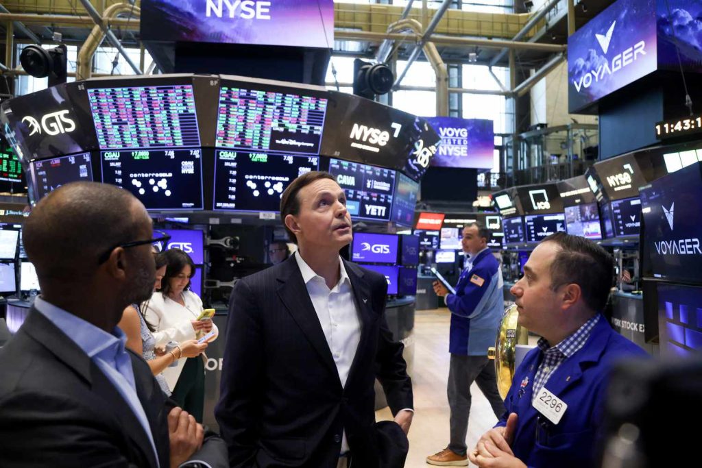 Stock Market Update: S&P 500 and Nasdaq Climb After Break in Winning Streaks; Boeing Falls After Air India Incident, Oracle Rises Following Positive Earnings