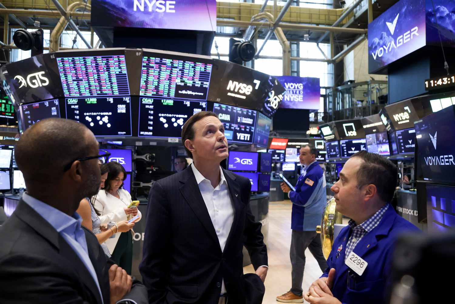 Stock Market Update: S&P 500 and Nasdaq Climb After Break in Winning Streaks; Boeing Falls After Air India Incident, Oracle Rises Following Positive Earnings