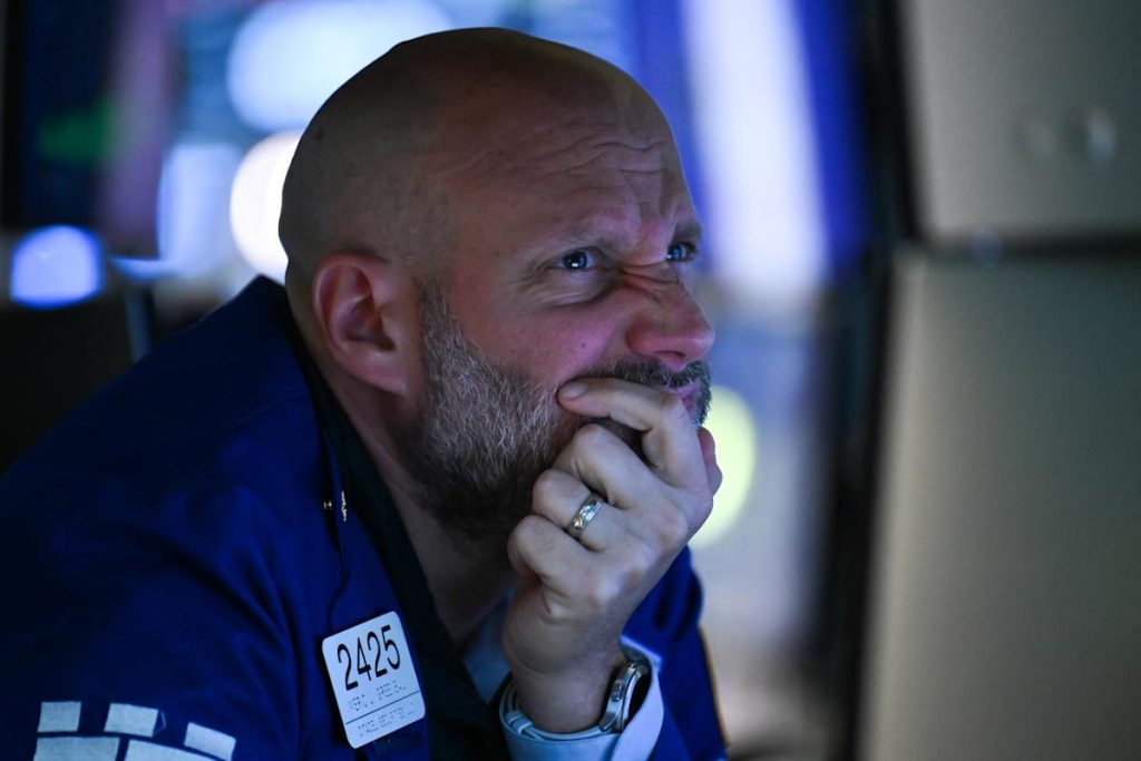 Stock market today: S&P 500 reaches 6,000 as Tesla recovers during easing tensions between Trump and Musk