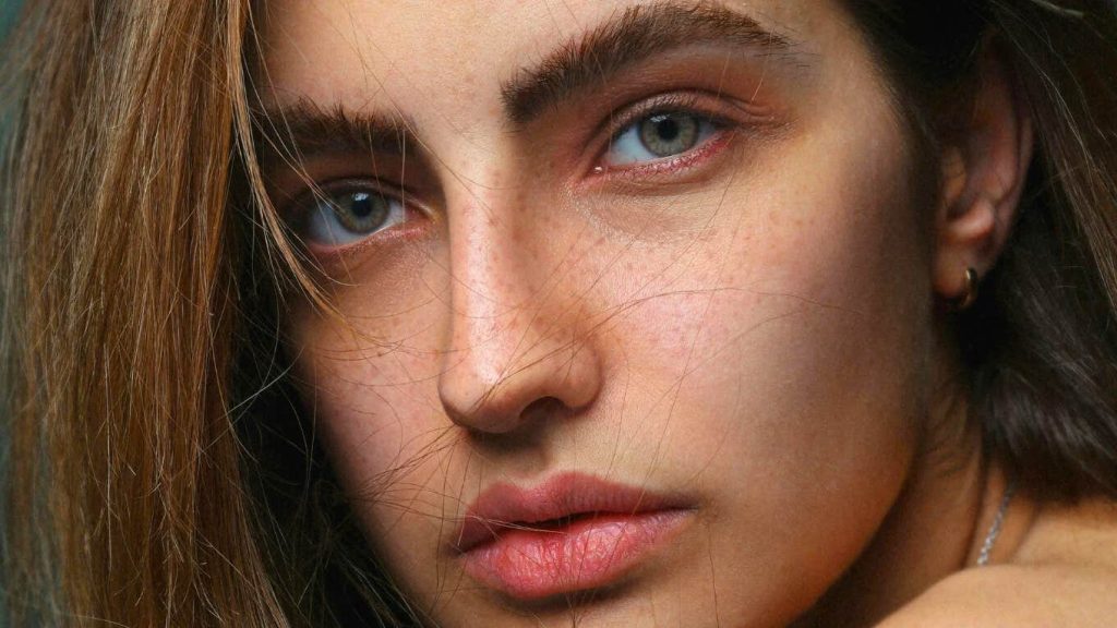 Study Finds Many Content Couples Are Not Being Honest About This Online