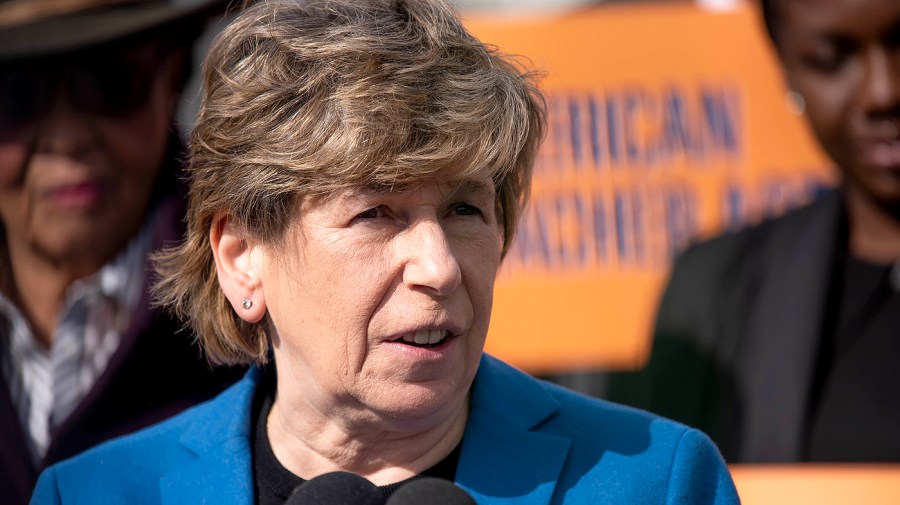 Teachers union leader Randi Weingarten steps down from the DNC