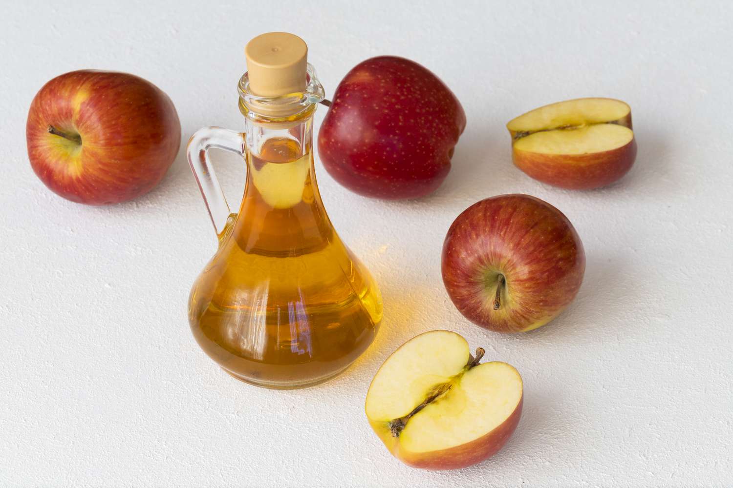 The Advantages of Apple Cider Vinegar, as Explained by Nutritionists