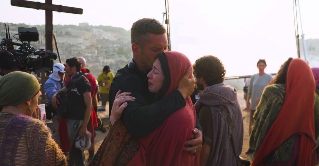 'The Chosen' Actors Cry During Crucifixion Scene in Touching Behind-the-Scenes Clip