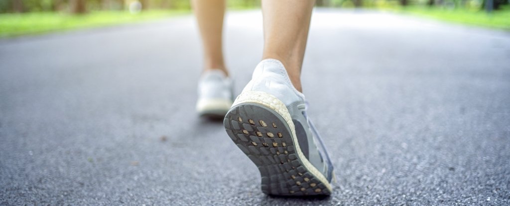 The Fitness Trend of 'Japanese Walking' Offers Science-Based Advantages